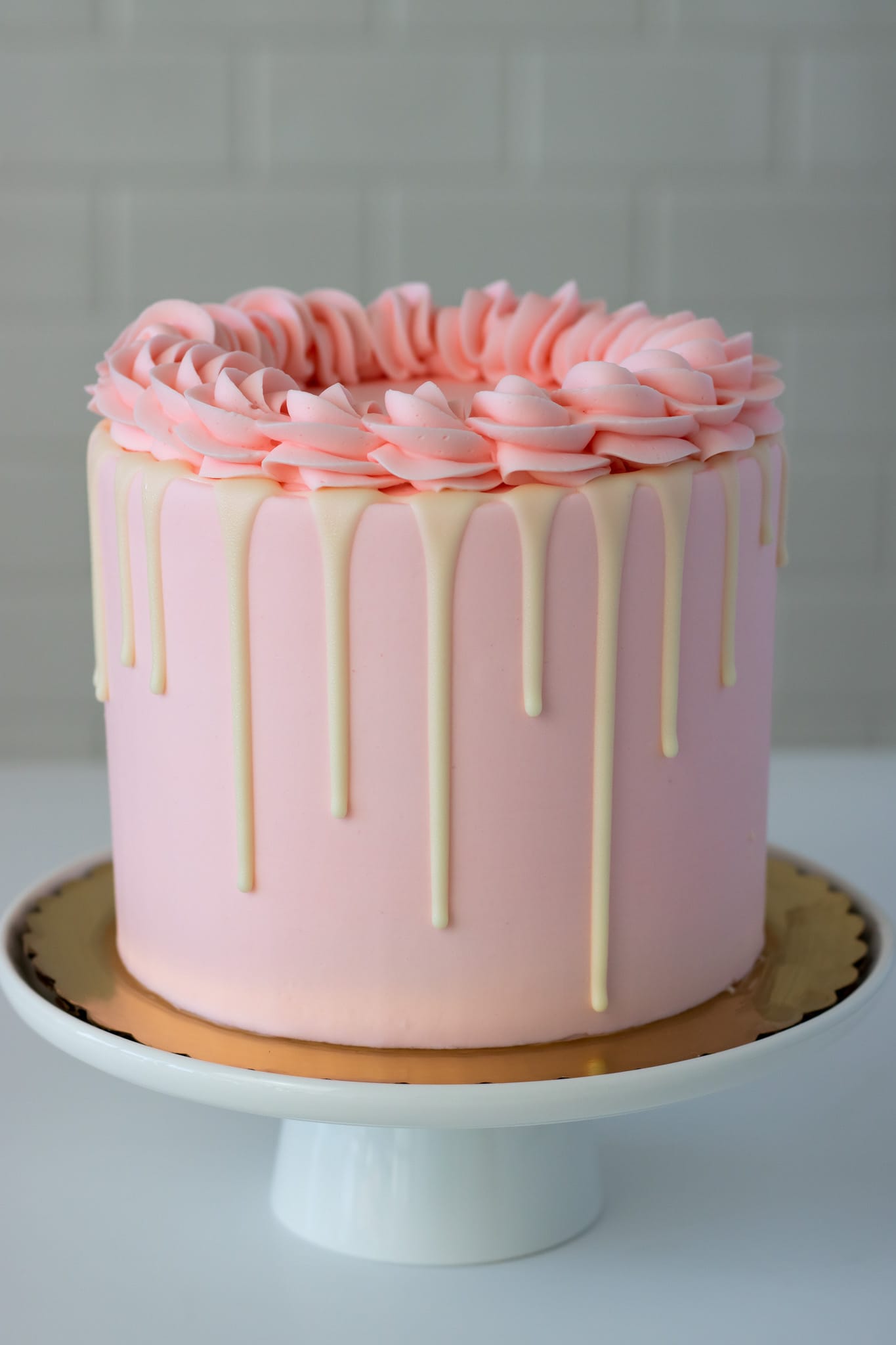 Large Cakes serves 8
